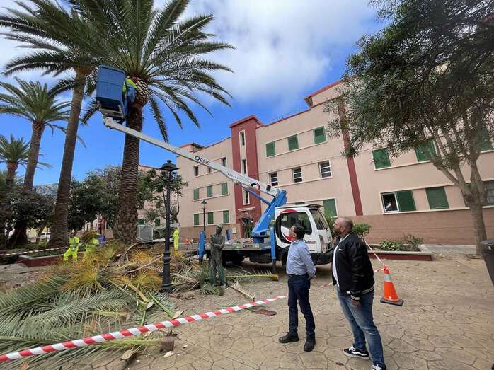 El alcalde Francisco Atta y el concejal Moisés del Pino supervisaron los trabajos / TA